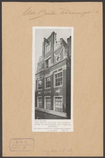 View of a building in the Dirk van Hasseltsteeg