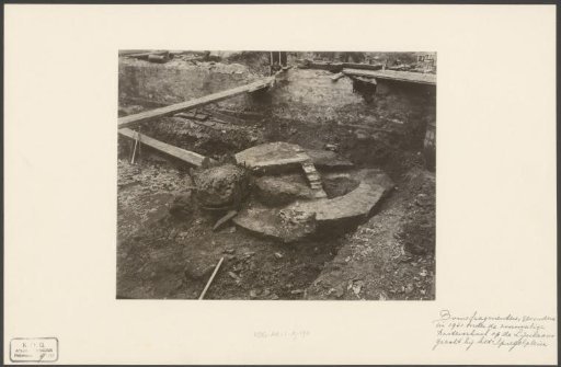 View of found architectural fragments during the renovation of a building on the Lijnbaansgracht