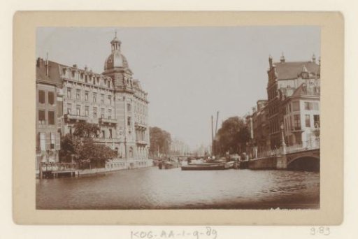 View of the Doelenhotel on the Kloveniersburgwal
