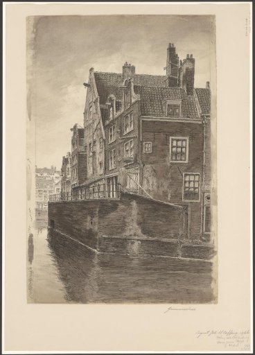View of the Grimburgwal and the Grimnessesluis, looking towards the Rokin