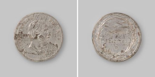Coin-Shaped Box with Photos "Souvenir d' Amsterdam" 1870