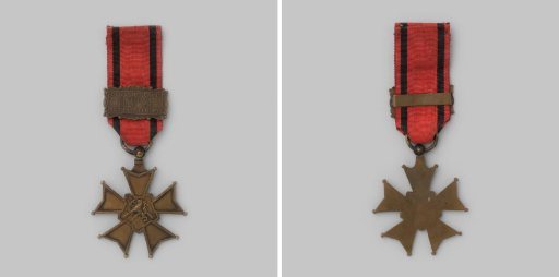 Carrying medal with four-armed cross and the text 'To serve is knightly duty'