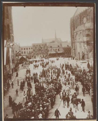 Procession of the Ridderhofspelen 1896 on the Dom Square