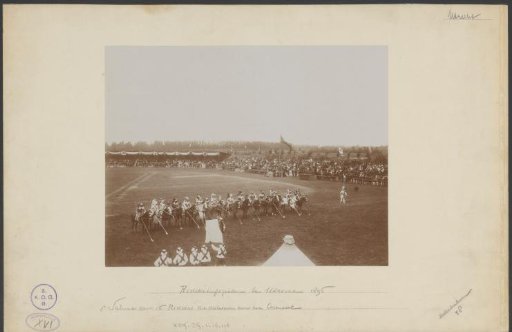 Salute by the knights participating in the carrousel during the Ridderhofspelen, 1896