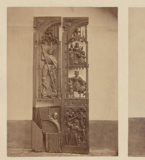 Panel with woodcarving