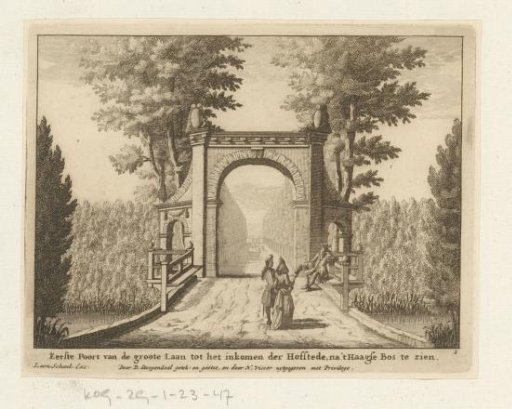 First gate of the main avenue on the estate Clingendael