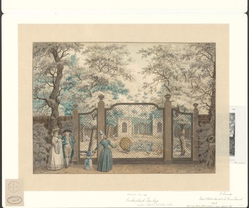 Family before the aviary of the country estate Overberg