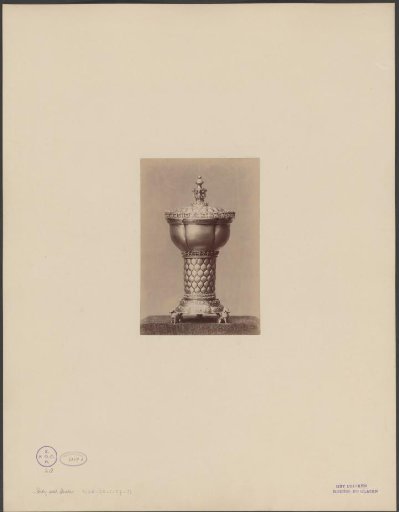 Drinking cup