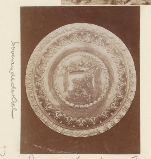 Lid of the Chatham cup of Admiral Michiel Adriaenszoon de Ruyter