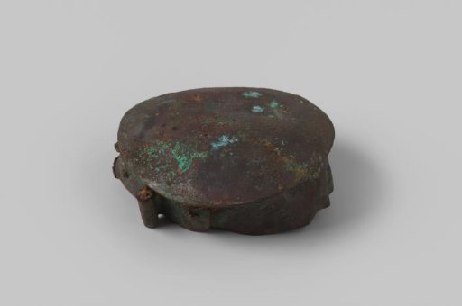 Lid of a powder horn from the wreck of the Dutch East Indiaman Hollandia