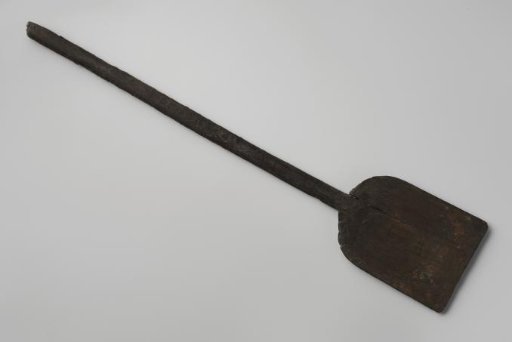 Shovel from the wreck of the East Indiaman Princesse Maria