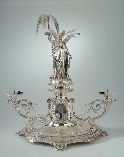 Component of a Pièce de milieu