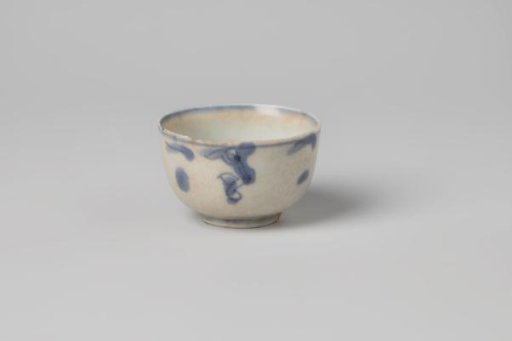 Bowl from VOC ship 'The White Lion'