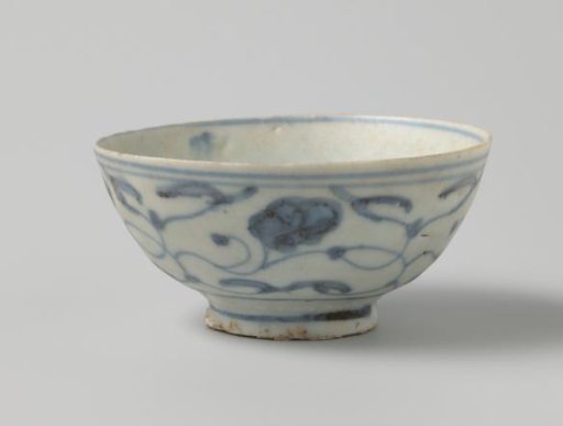 Bowl from the VOC ship 'The White Lion'