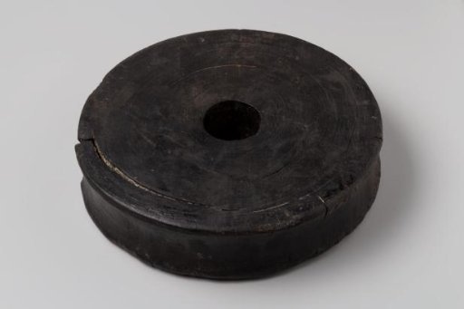 Disc from the VOC Ship the 'Witte Leeuw'