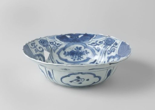 Plate from the VOC ship 'Witte Leeuw'