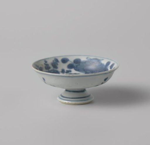 Tazza or Chinese porcelain from the wreck of the Dutch East Indiaman Witte Leeuw