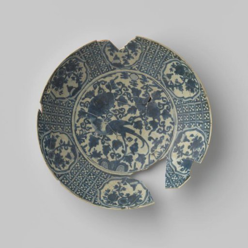 Plate from the VOC ship 'Witte Leeuw'