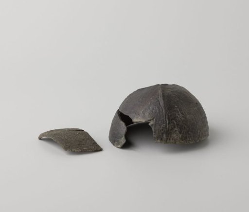 Two parts of a coconut from the VOC ship 'Witte Leeuw'