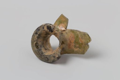 Fragment of a chest bottle from the VOC ship 'Witte Leeuw'