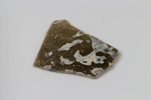 Fragment of a chest bottle from the VOC ship 'Witte Leeuw'