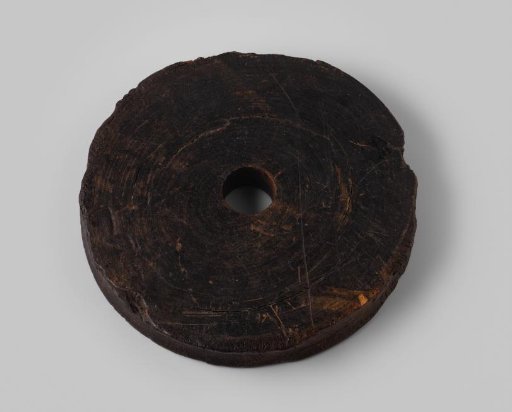Wheel of a block from the wreck of the Dutch East Indiaman Hollandia