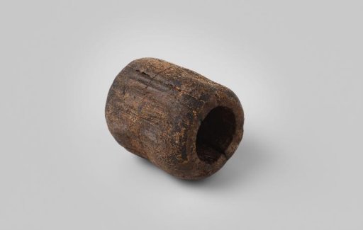 Parrelbead from the wreck of the Dutch East Indiaman Hollandia