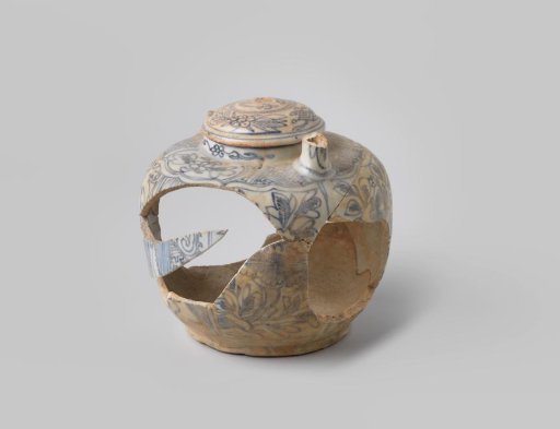Wine Jug with Lid from the VOC Ship 'Witte Leeuw'