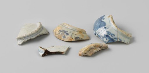 Fragments of wine jugs from the VOC ship 'Witte Leeuw'