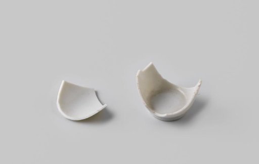 Fragment of a wine bowl from the VOC ship 'Witte Leeuw'