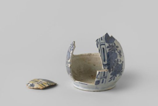 Pot from the VOC ship 'Witte Leeuw'