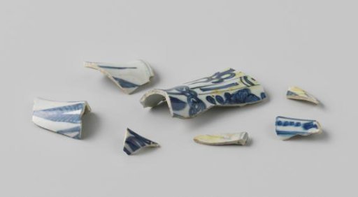 Fragments of wine jugs from the VOC ship 'Witte Leeuw'