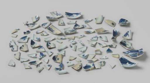 Fragments of plates from the porcelain of the VOC ship 'Witte Leeuw'