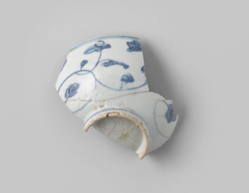 Fragment of a bowl from V.O.C. ship the 'Witte Leeuw'