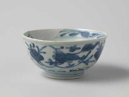 Bowl from the VOC ship 'Witte Leeuw'