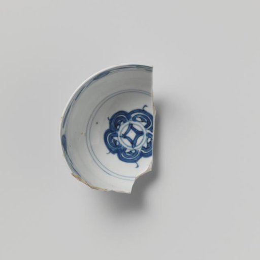 Fragment of a bowl from the VOC ship 'Witte Leeuw'