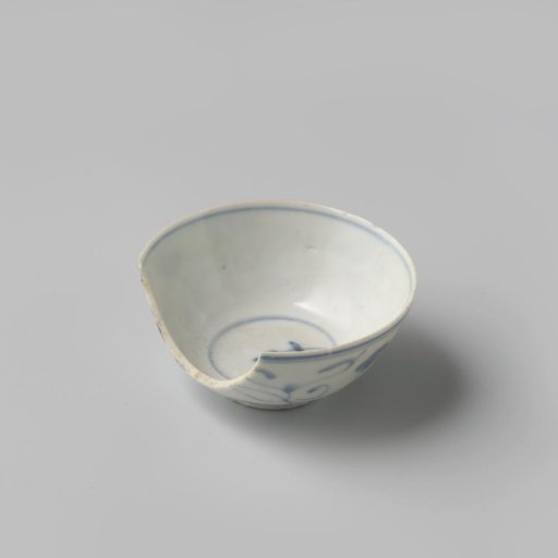 Bowl from the VOC ship 'Witte Leeuw'