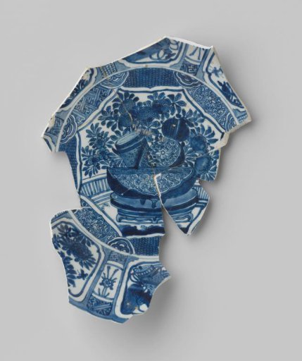 Fragment of a Plate from the VOC Ship 'Witte Leeuw'