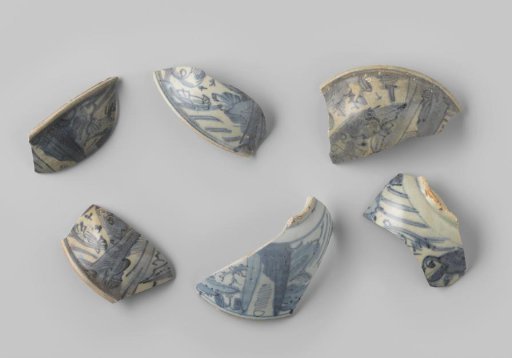 Porcelain Fragments from the VOC Ship 'Witte Leeuw'