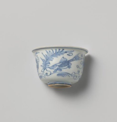 Fragment of a bowl from VOC ship the 'White Lion'