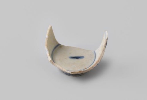 Fragment of a wine bowl from the VOC ship 'Witte Leeuw'