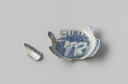 Dish from the VOC ship 'Witte Leeuw'