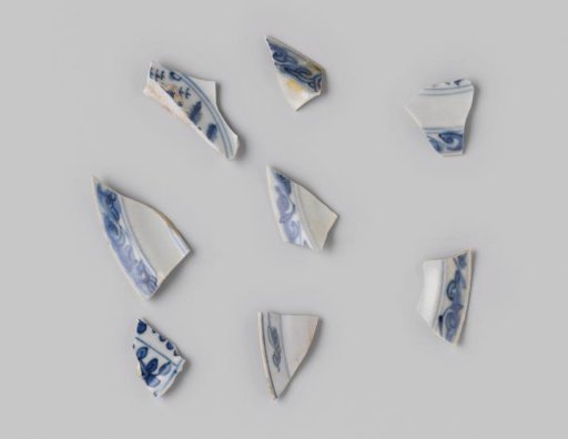 Shards of Plates from the VOC Ship 'Witte Leeuw'