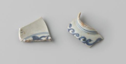 Fragments of bowls from the VOC ship 'Witte Leeuw'