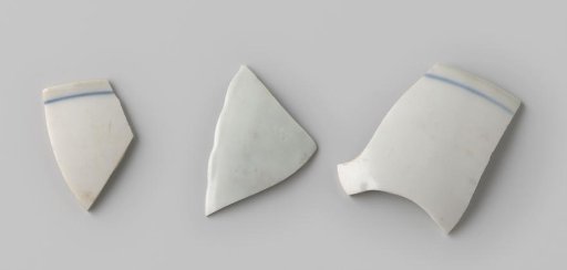 Sherds of bowls from the VOC ship 'Witte Leeuw'