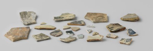 Fragments of plates from the VOC ship 'Witte Leeuw'