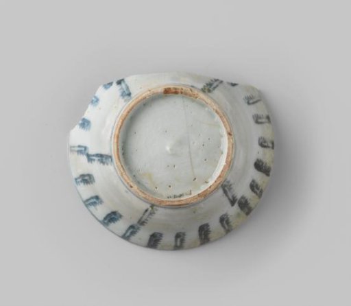 Fragment of a bowl from the VOC ship 'De Witte Leeuw'