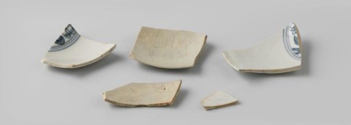 Fragments of plates from the VOC ship 'Witte Leeuw'