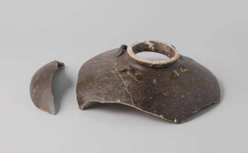 Shards of a martavaan from the VOC ship 'Witte Leeuw'