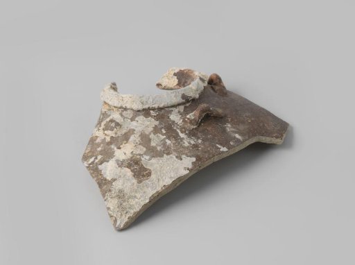 Fragment of a Martaban from the VOC Ship 'Witte Leeuw'